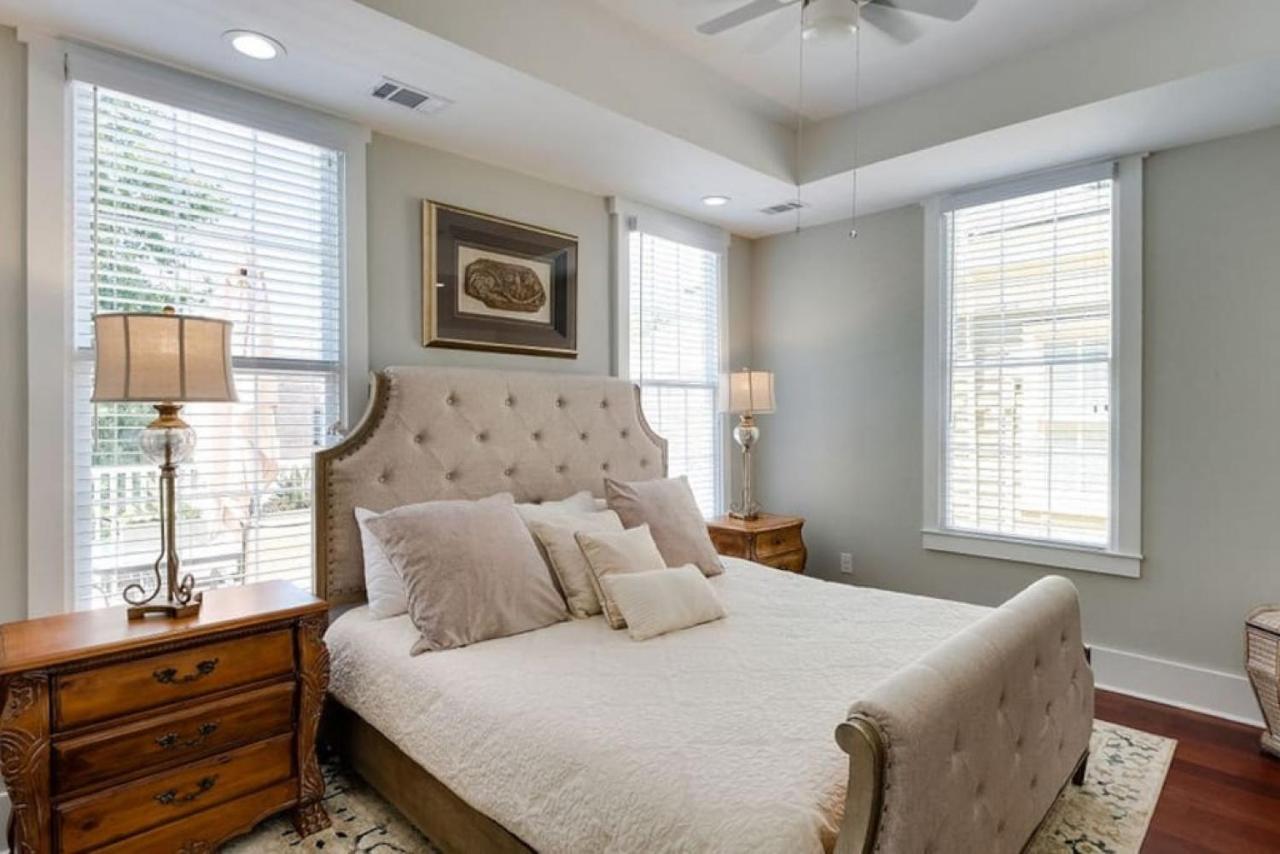 111 Waldburg Street Beautifully Renovated Historic 5 Bedroom 5 Bath Savannah Exterior photo