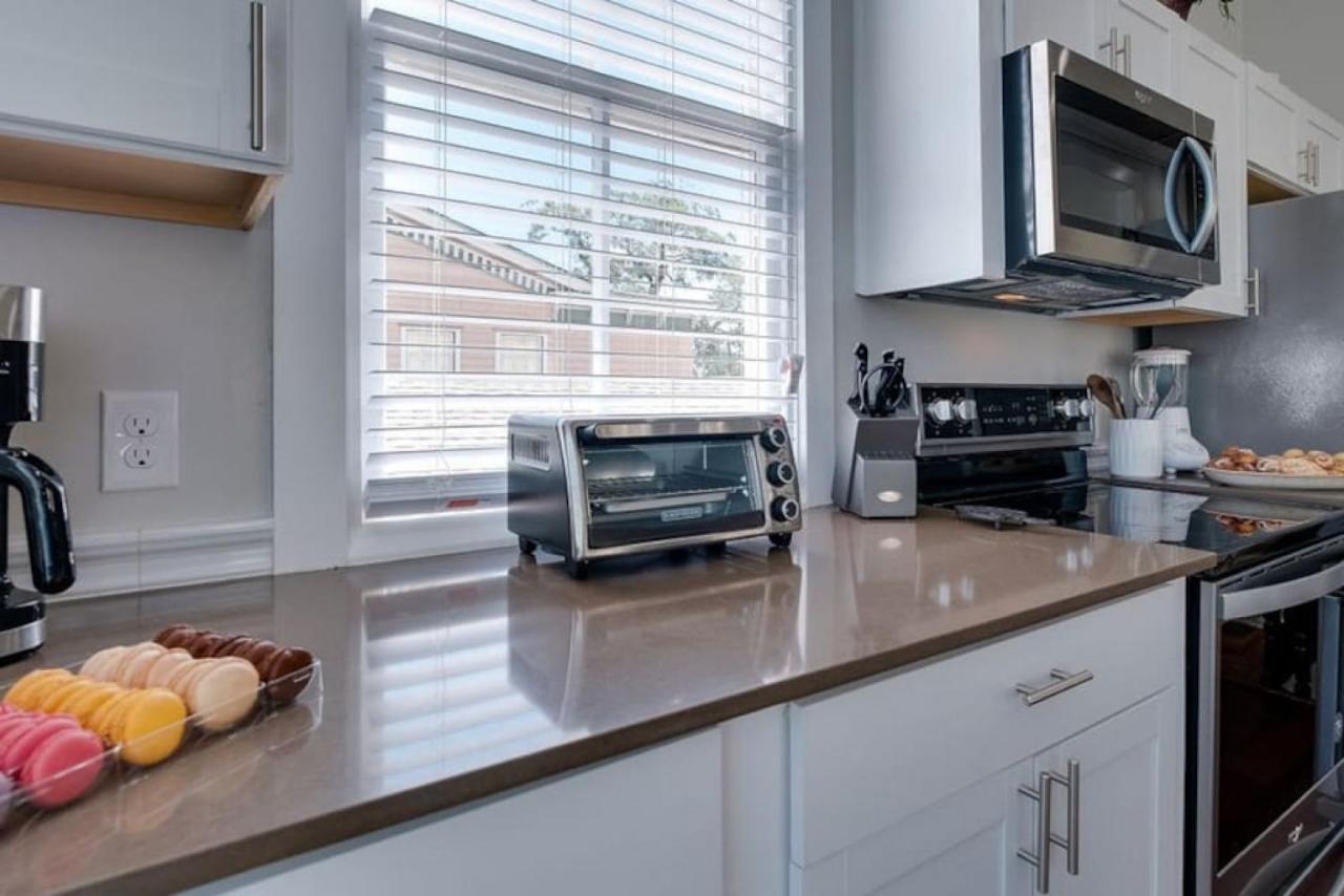 111 Waldburg Street Beautifully Renovated Historic 5 Bedroom 5 Bath Savannah Exterior photo